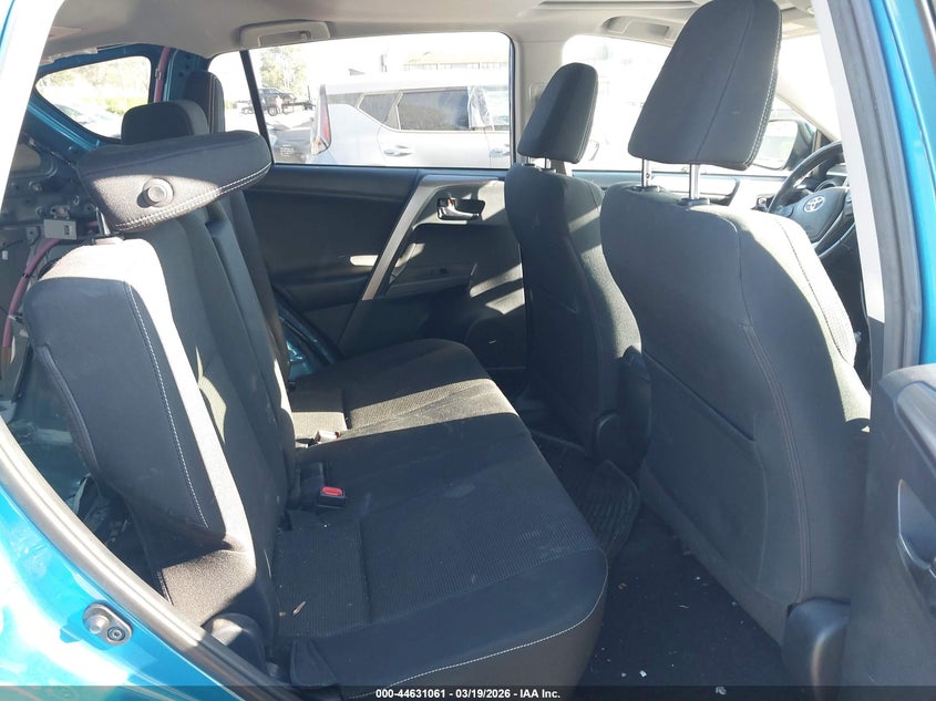 VIN JTMWFREV4JD118483 2018 TOYOTA RAV4 XLE