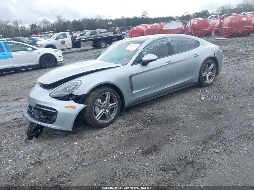 2023 Porsche Panamera 4/4 Platinum Edition/Platinum Edition