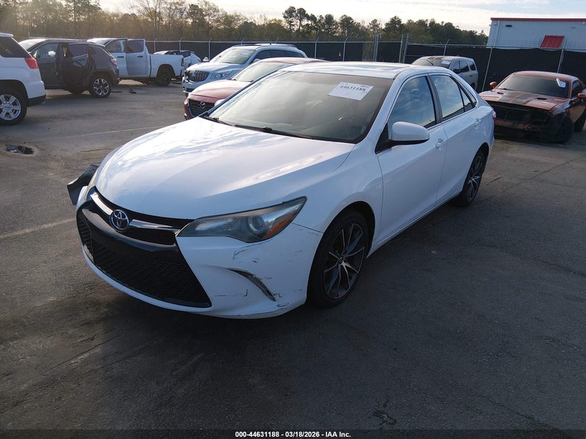 2015 Toyota Camry Xse