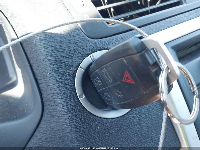 2013 Volvo C70 T5/T5 Platinum/T5 Premier Plus VIN: YV1672MC7DJ138540 Lot: 44631210