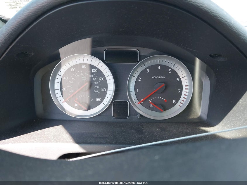 2013 Volvo C70 T5/T5 Platinum/T5 Premier Plus VIN: YV1672MC7DJ138540 Lot: 44631210