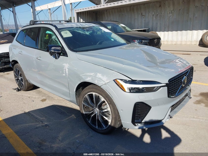 2025 Volvo Xc60 B5 Plus