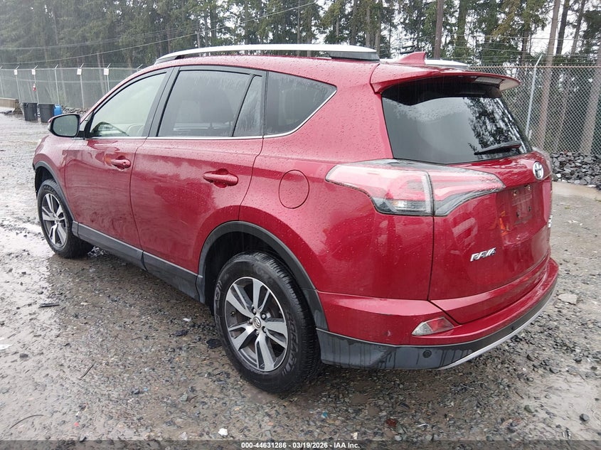 VIN JTMRFREV1JD227674 2018 TOYOTA RAV4 XLE