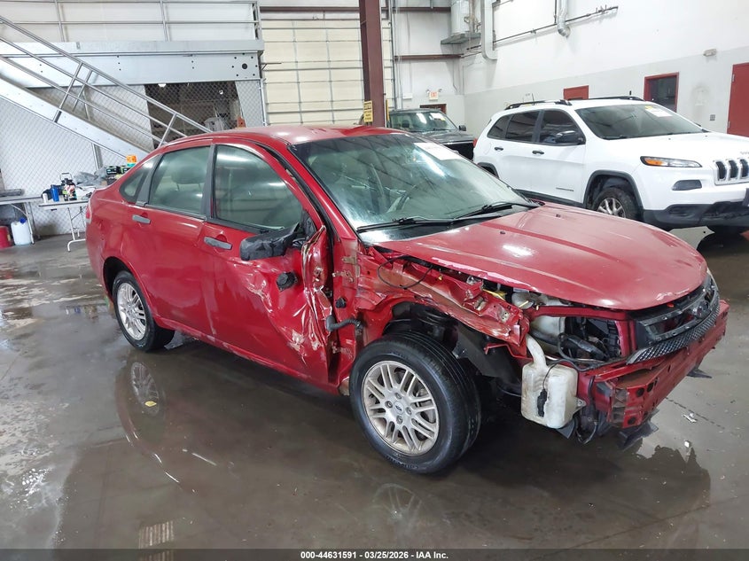 Vin: 1fahp3fn9bw151024, lot: 45128571, ford focus se 2011 img_1