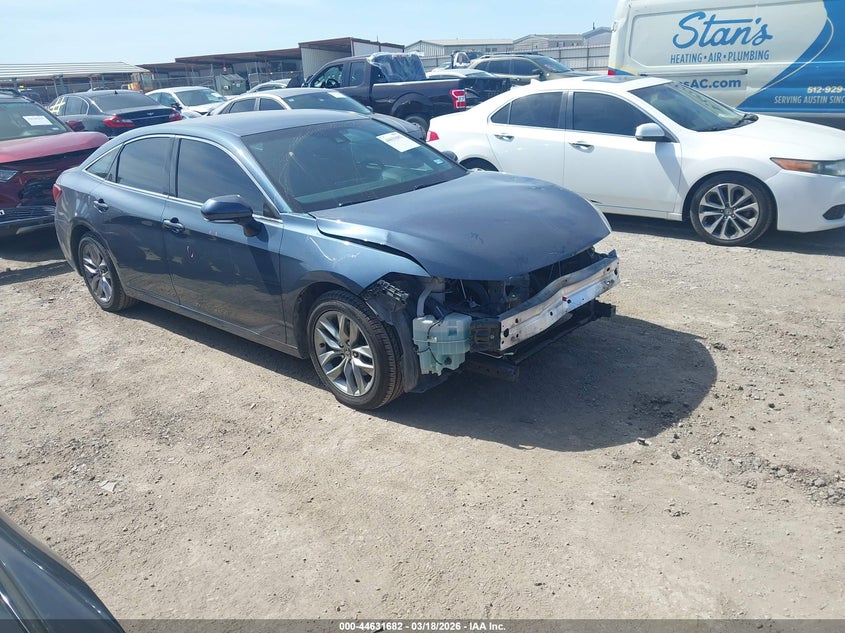 2021 TOYOTA AVALON XLE
