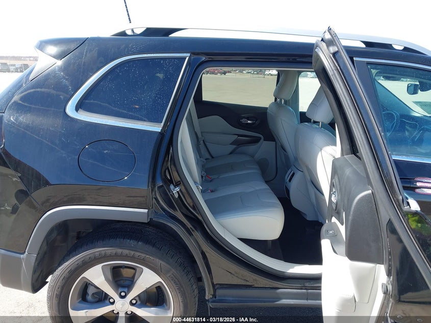 2020 JEEP CHEROKEE auction photo 8
