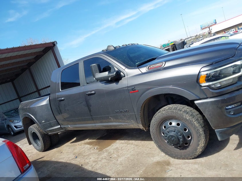 2022 Ram 3500 Ram Laramie 4X4 6'4 Box grey Lot 111044631964 Vin 3C63RRML5NG311607