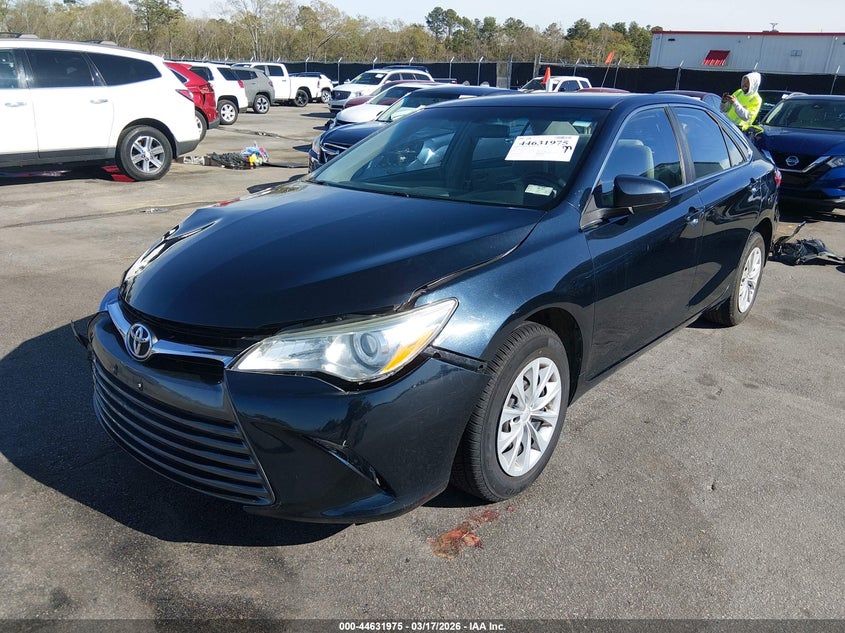 2016 Toyota Camry Le
