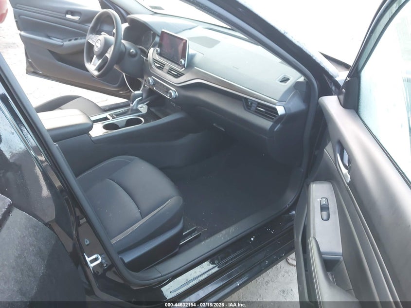 2024 Nissan Altima Sv Fwd