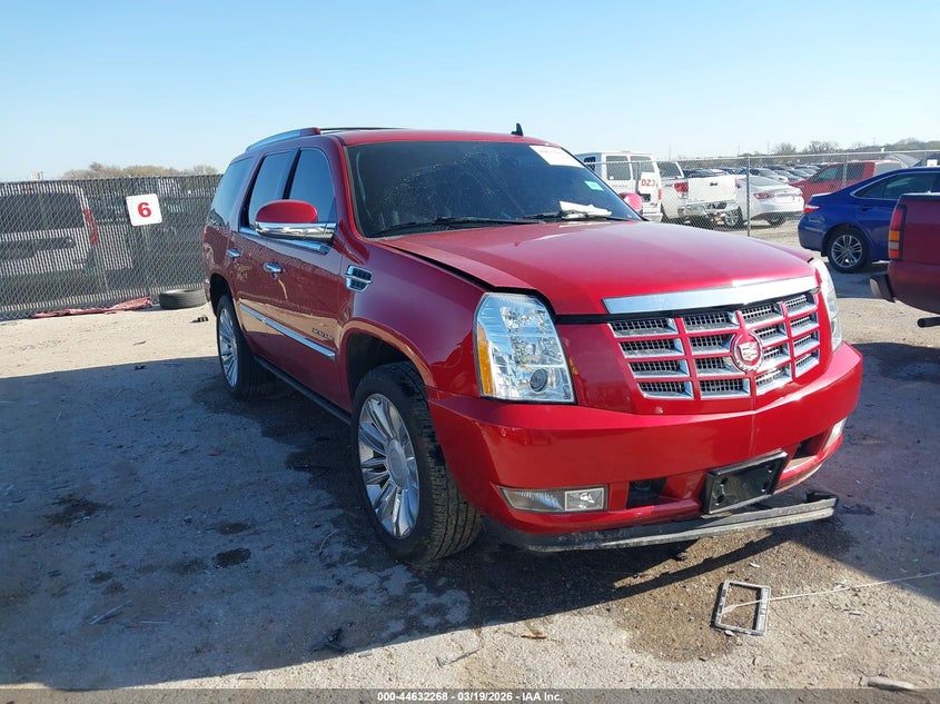 2013 CADILLAC ESCALADE LUXURY