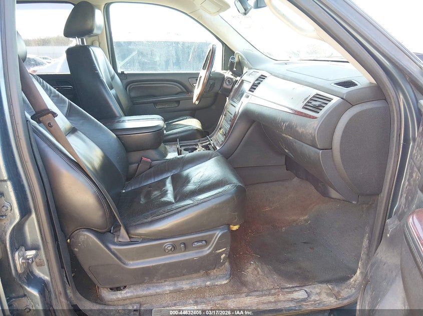 2010 Cadillac Escalade Luxury