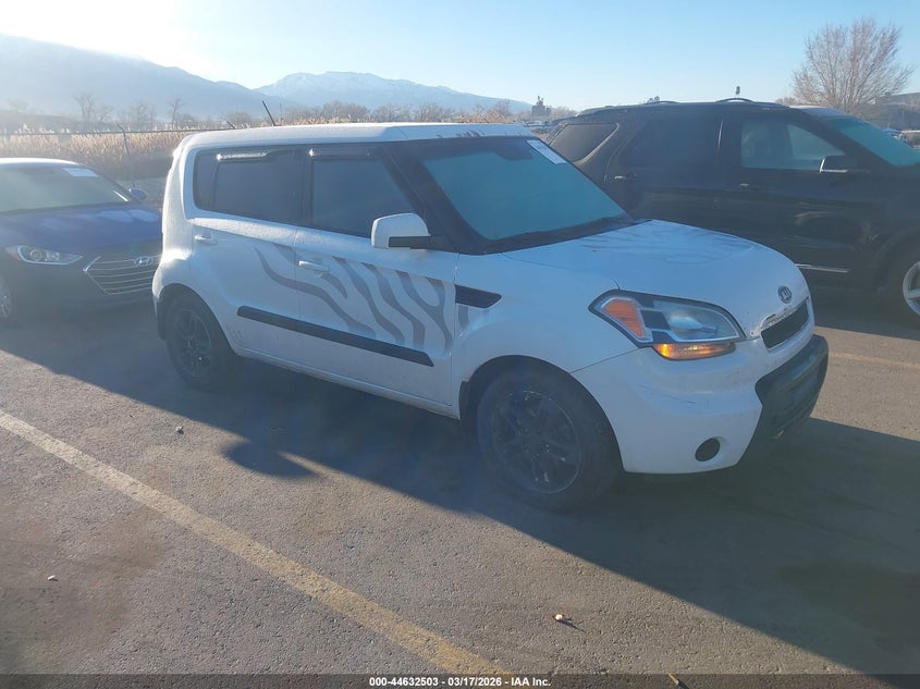 2011 Kia Soul +