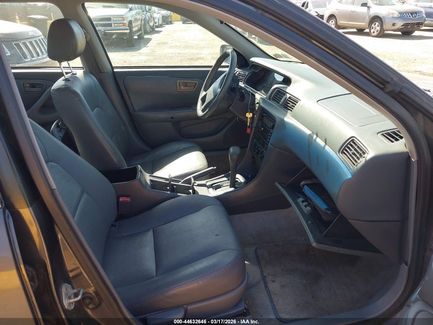 2000 Toyota Camry Le