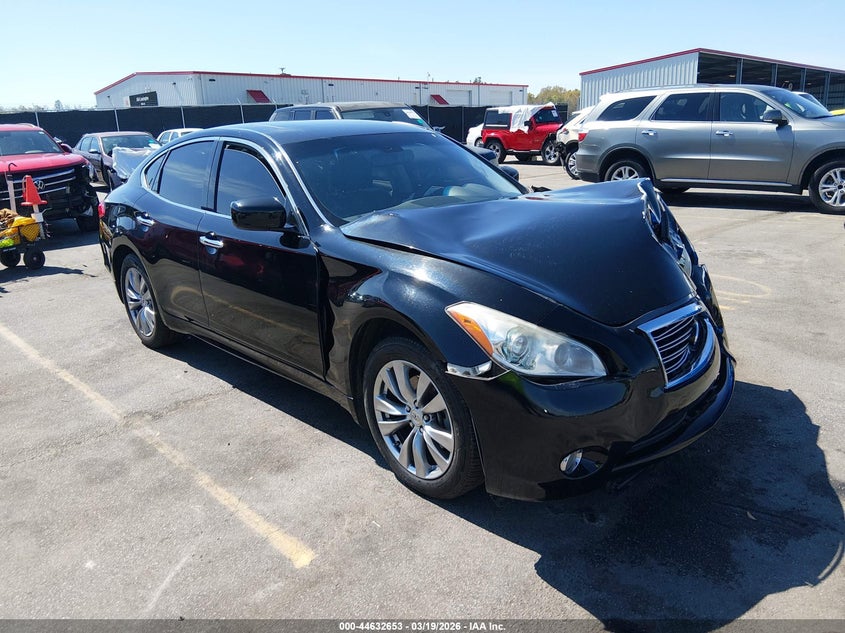 2013 Infiniti M37