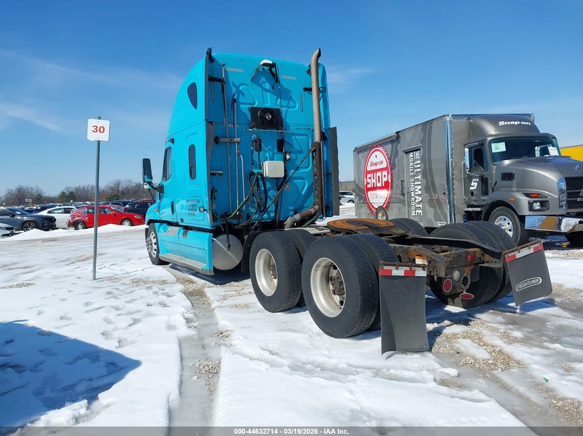 2011 Freightliner Cascadia 125