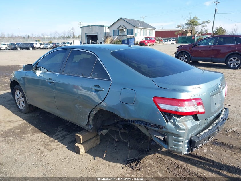 2011 Toyota Camry Le