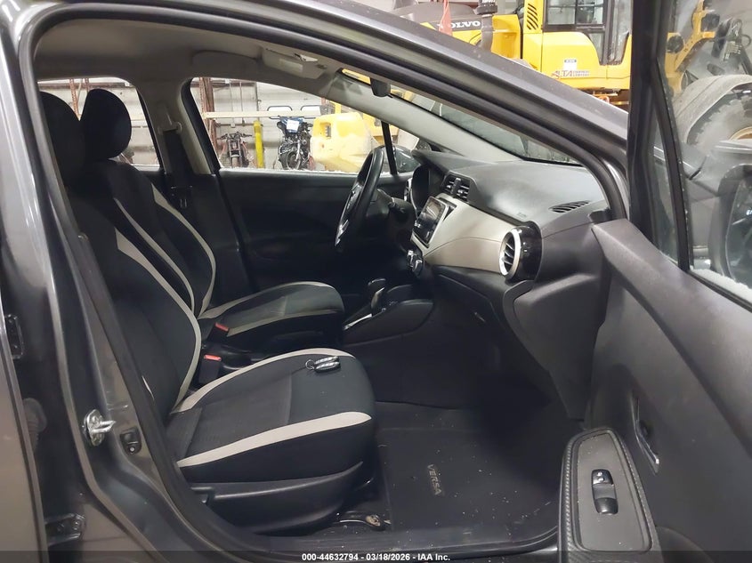 2021 NISSAN VERSA auction photo 5