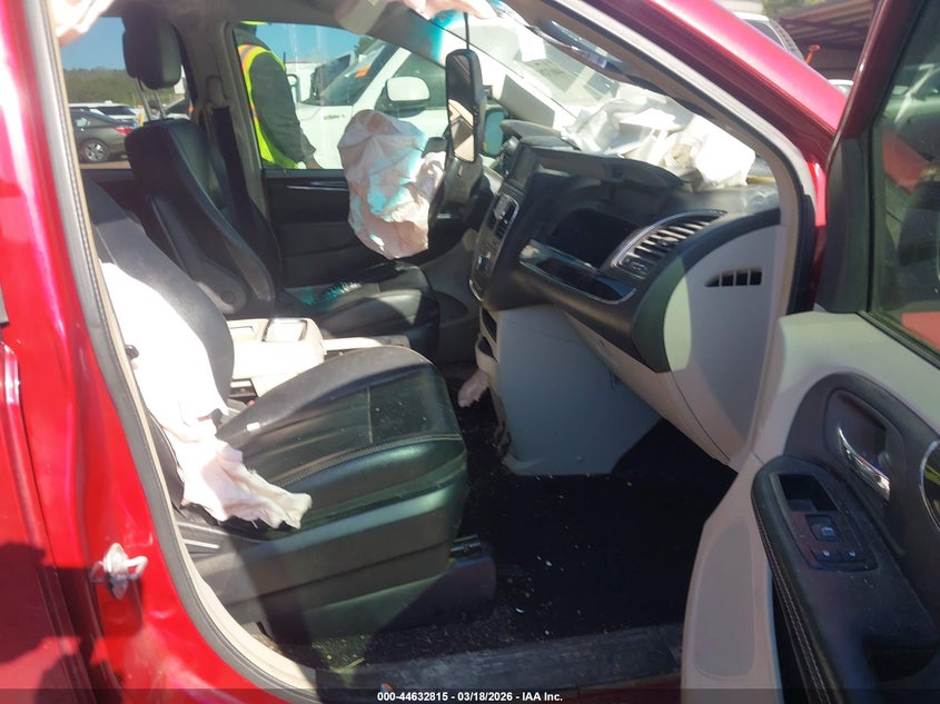 2015 Chrysler Town & Country Touring