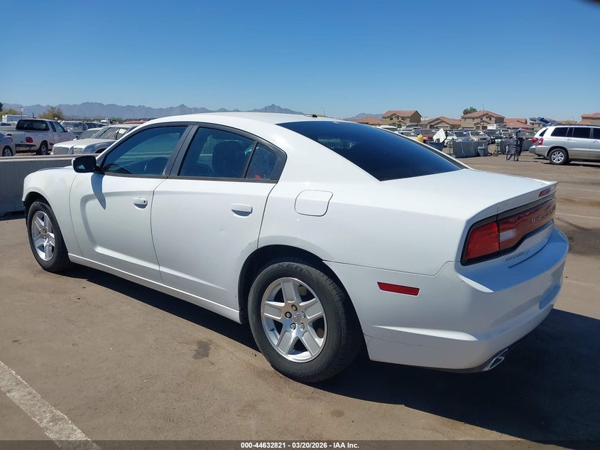 Vin: 2b3cl3cgxbh525873, lot: 45129801, dodge charger 20113