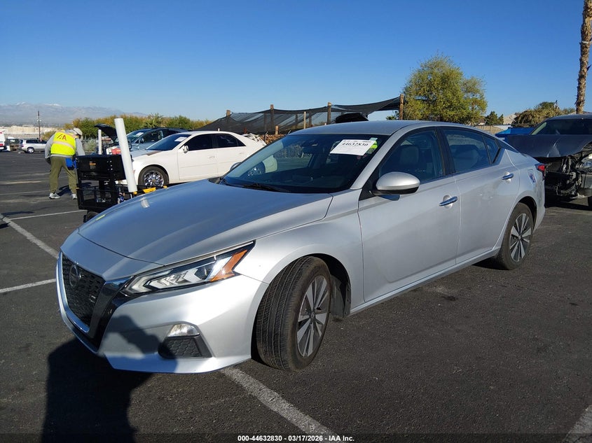 2022 Nissan Altima Sv Fwd