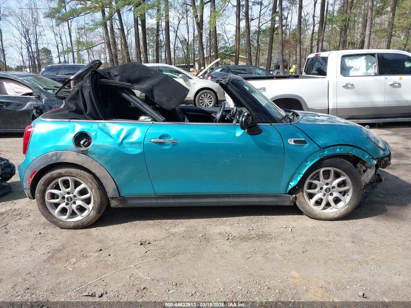2021 Mini Convertible Cooper VIN: WMWWJ3C08M3M15606 Lot: 44632913