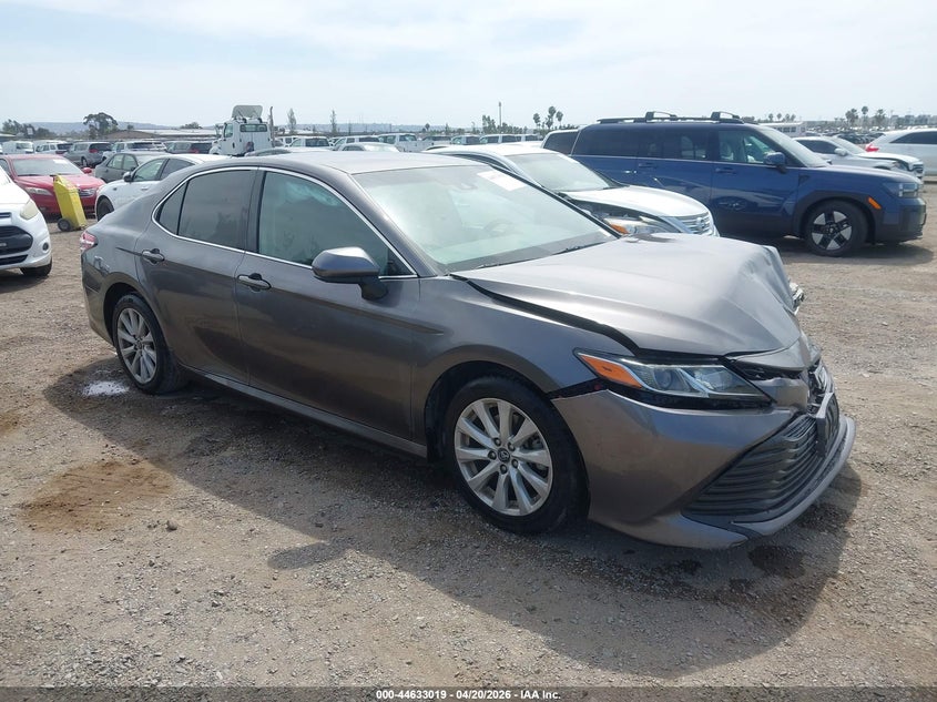 2018 TOYOTA CAMRY LE