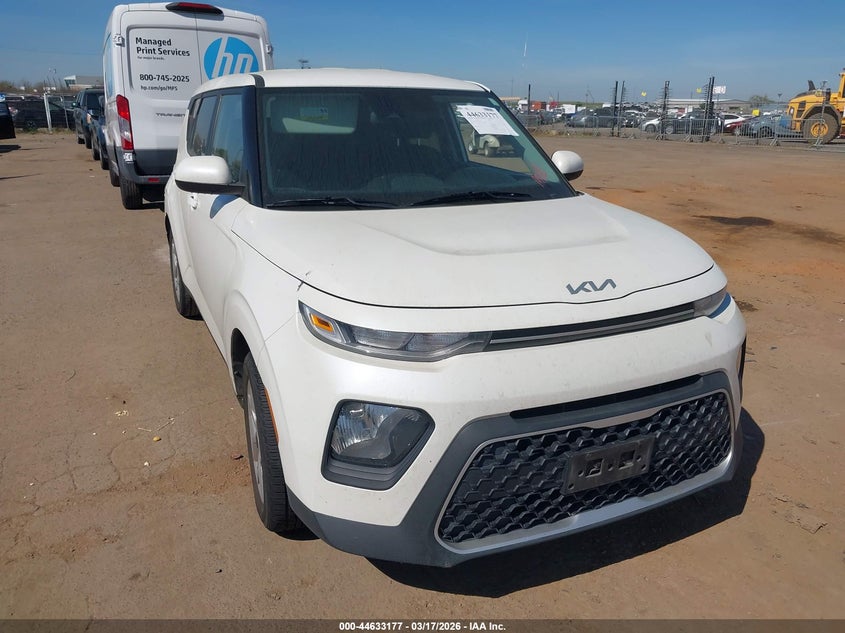 2022 KIA SOUL LX