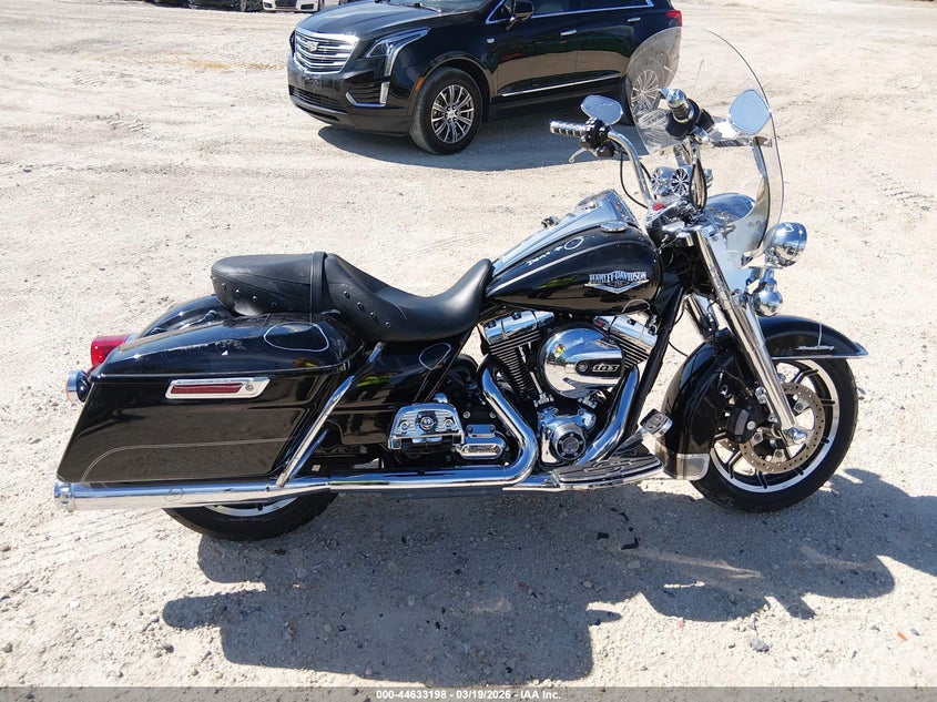 2015 Harley-Davidson Flhr Road King VIN: 1HD1FBM18FB667590 Lot: 44633198