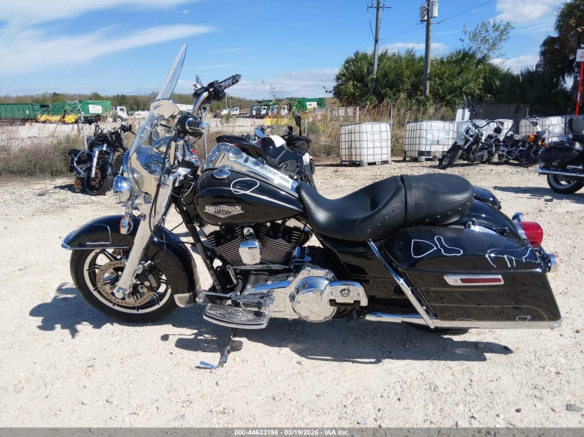 2015 Harley-Davidson Flhr Road King VIN: 1HD1FBM18FB667590 Lot: 44633198