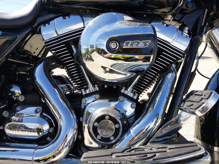 2015 Harley-Davidson Flhr Road King VIN: 1HD1FBM18FB667590 Lot: 44633198