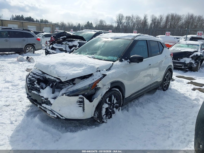 2021 Nissan Kicks Sr Xtronic Cvt
