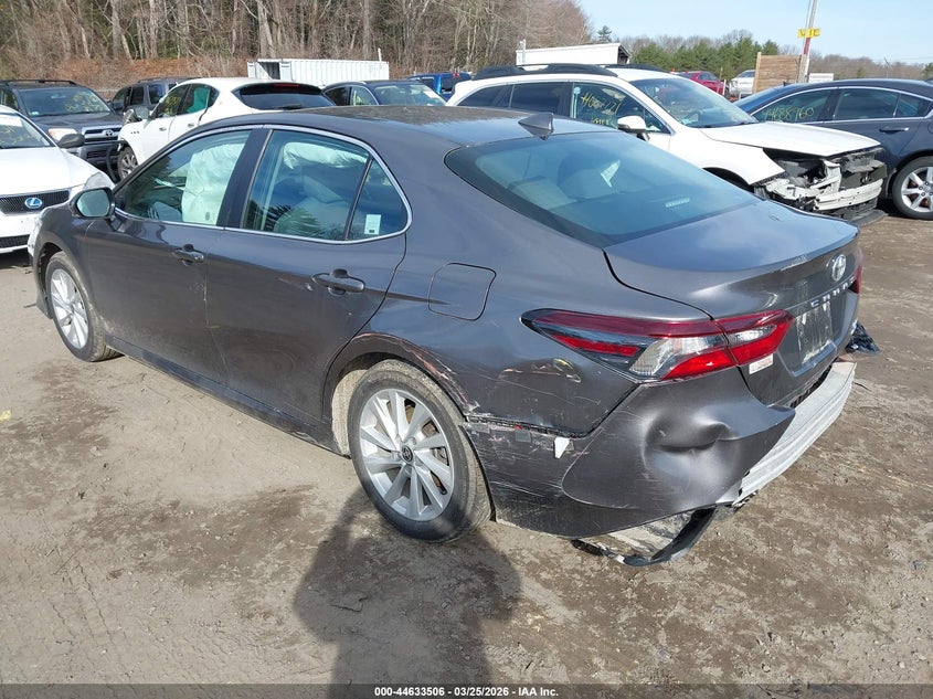 2022 Toyota Camry Le Awd