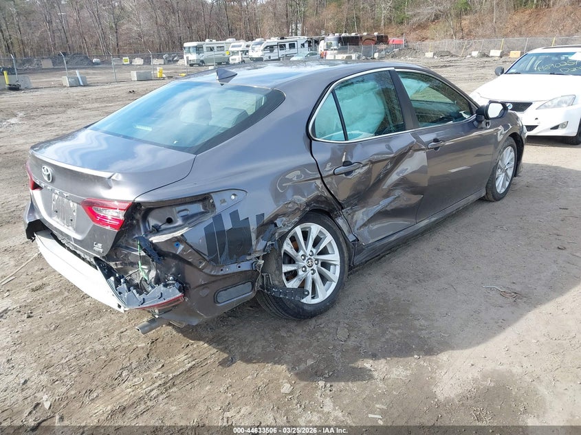 2022 Toyota Camry Le Awd
