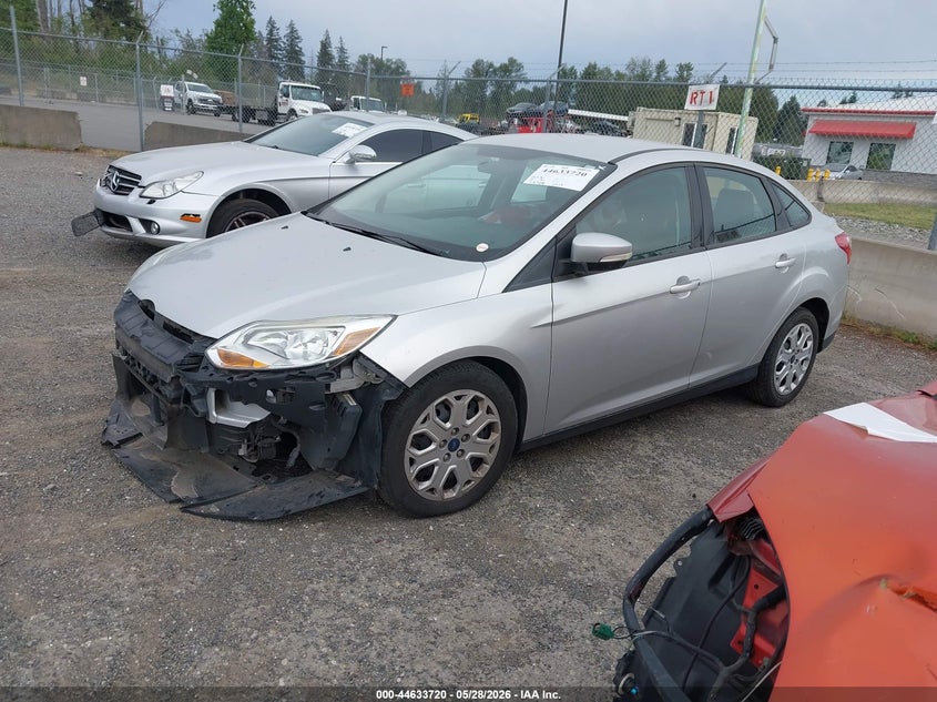 Vin: 1fadp3f22dl191342, lot: 45130700, ford focus se 20132