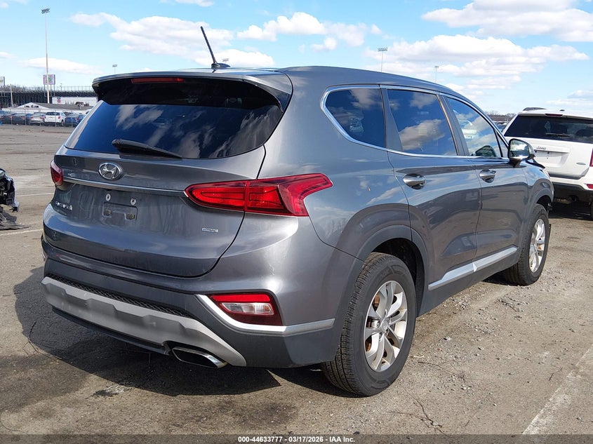 2019 Hyundai Santa Fe Se
