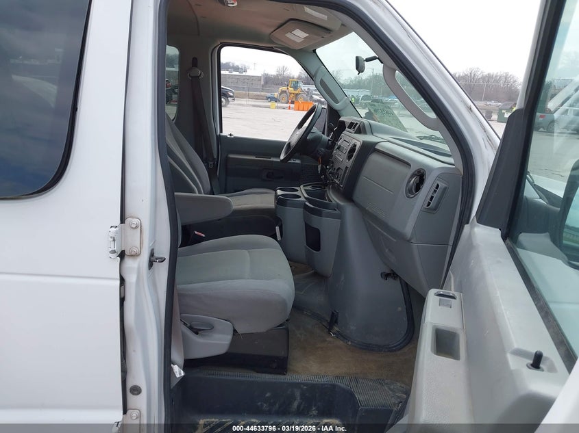 2011 Ford E-350 Super Duty Xlt