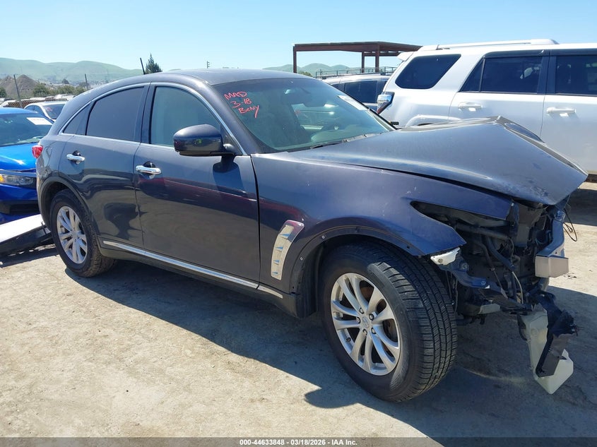 2011 INFINITI FX35