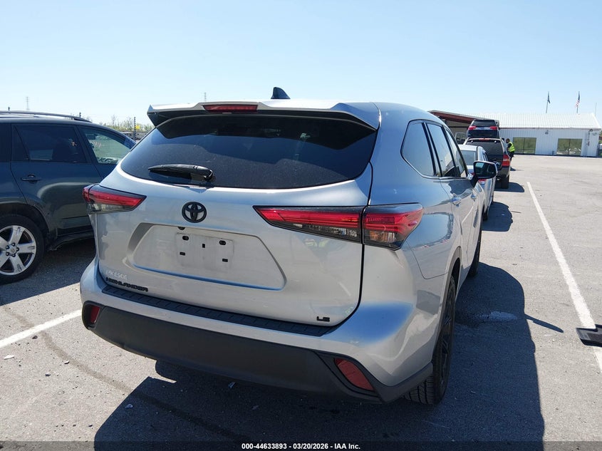 2022 Toyota Highlander Le