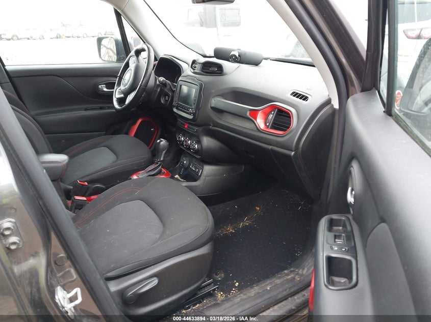 2016 Jeep Renegade Trailhawk