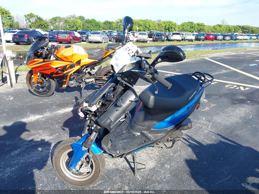 VIN: H0DTABF58RX079641 2024 FGYN SCOOTER