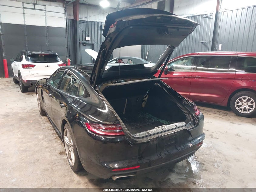 2018 Porsche Panamera 4