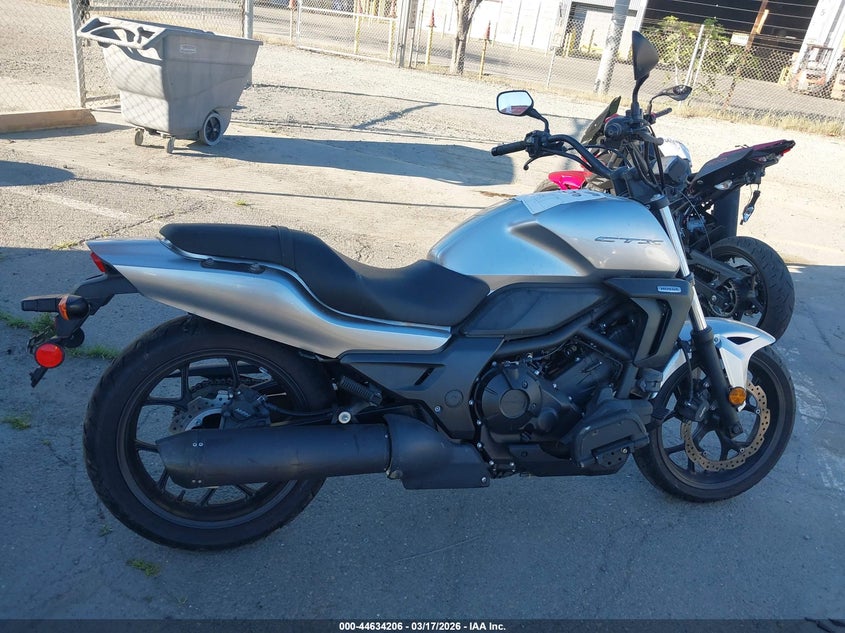 2015 Honda Ctx700 N VIN: JH2RC6819FK100018 Lot: 44634206