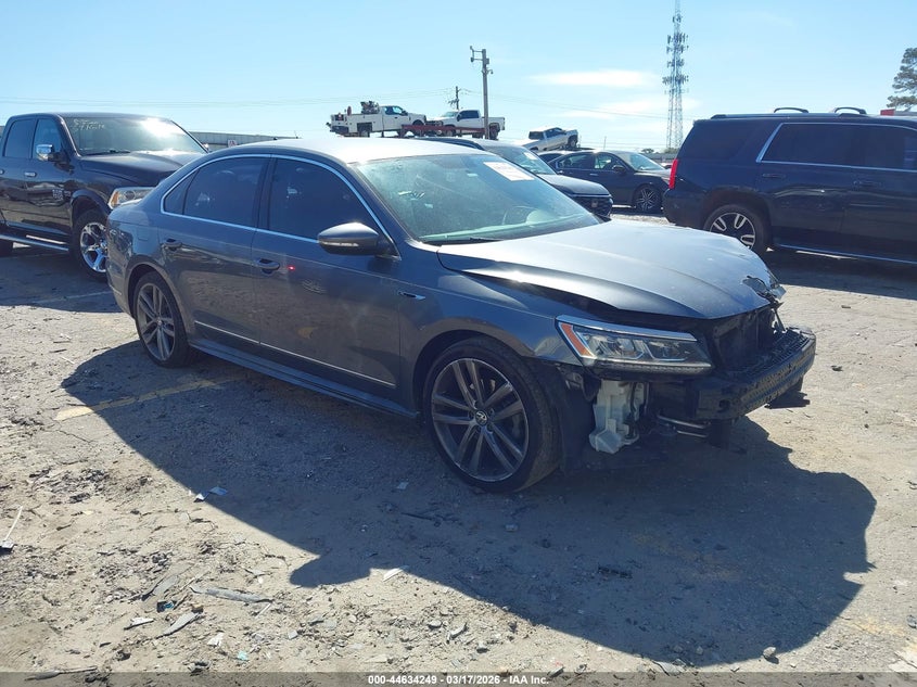 2017 Volkswagen Passat 1.8T R-Line