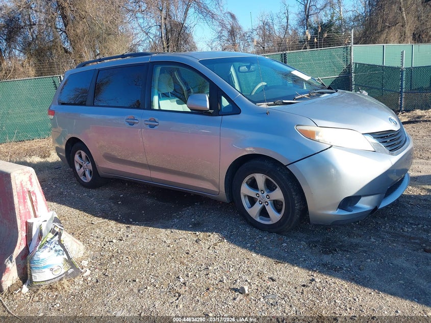 2011 Toyota Sienna Le V6