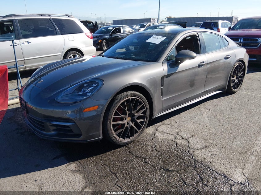 2017 Porsche Panamera 4