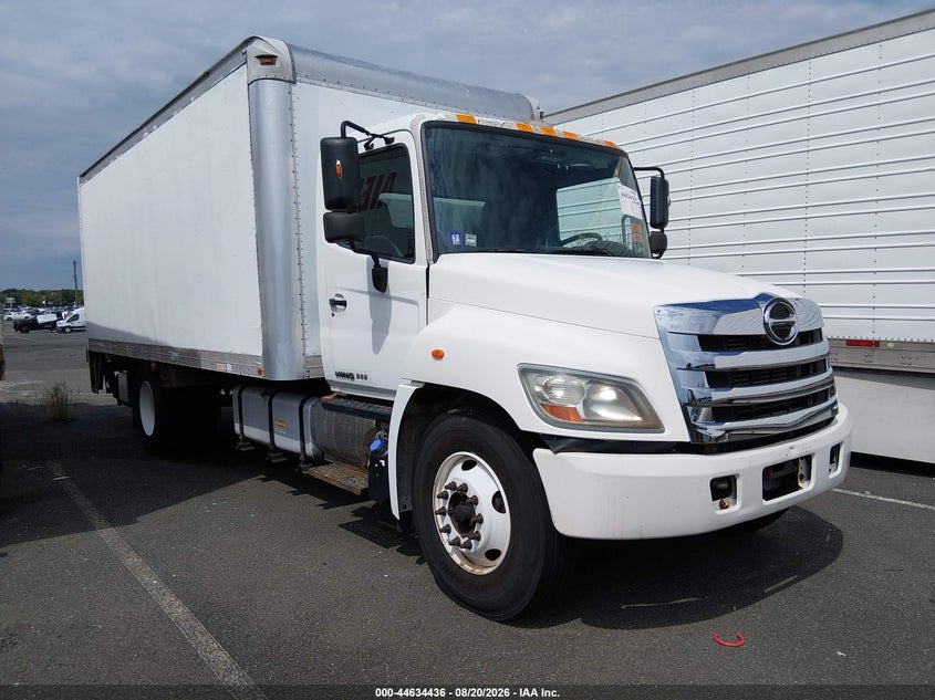 2012 HINO 268