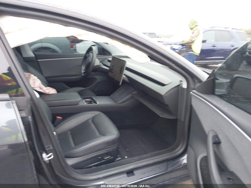 2025 Tesla Model 3 Long Range Rear-Wheel Drive/Standard Rear-Wheel Drive