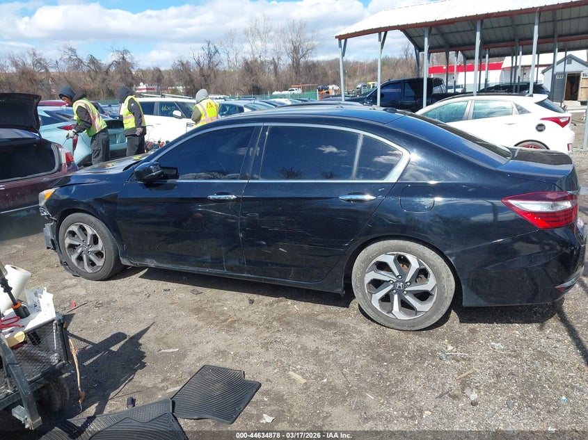 2016 HONDA ACCORD EX-L V-6 — Photo 15