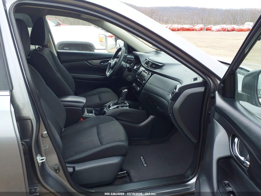 2018 Nissan Rogue Sv