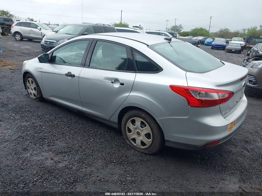 Vin: 1fadp3e23dl382687, lot: 45132133, ford focus s 20133